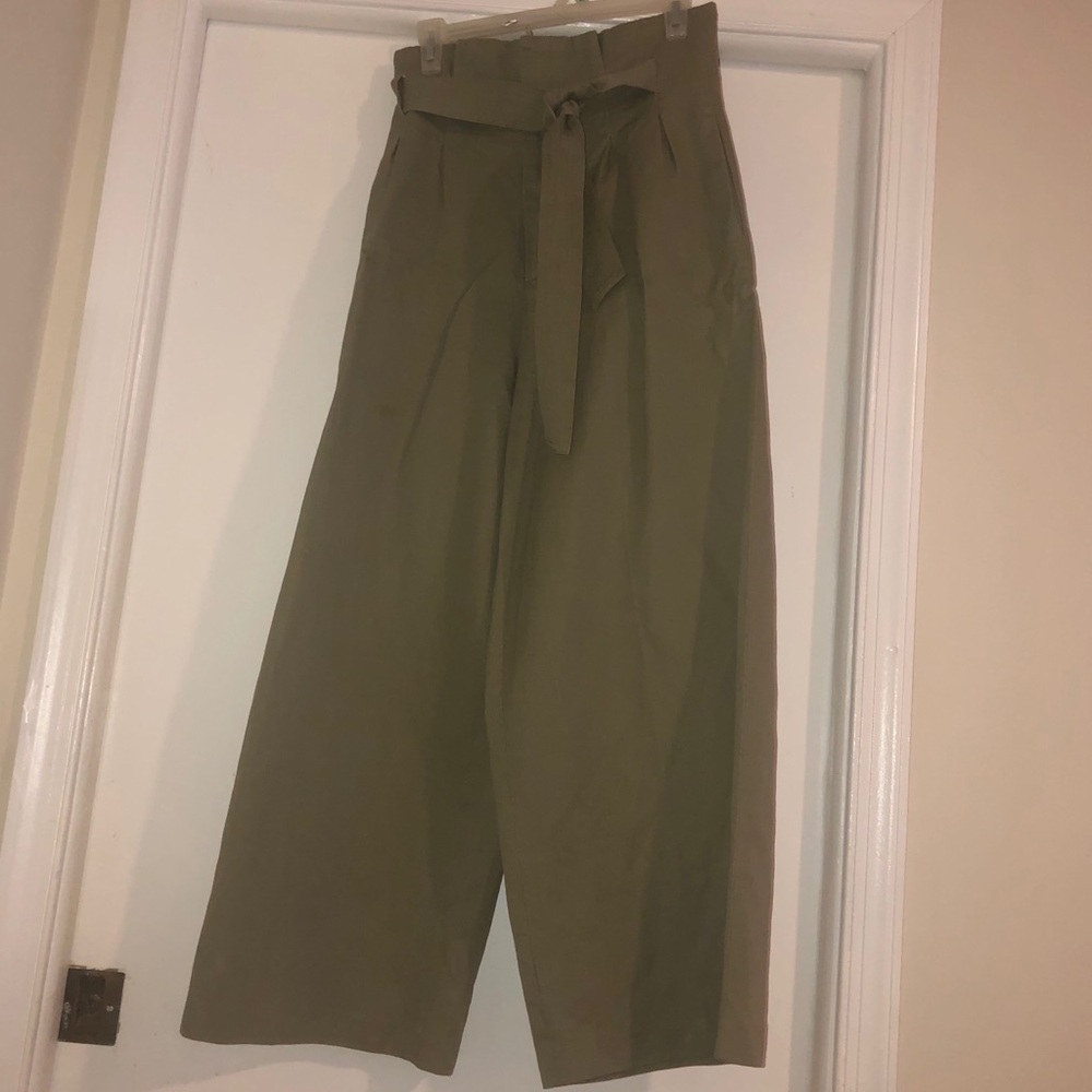 H&M Wide leg paper bag pants